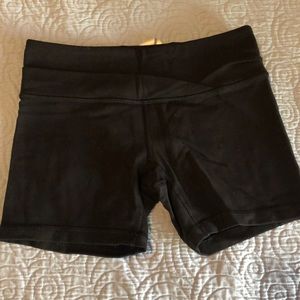 Iviva girls yoga bootie shorts